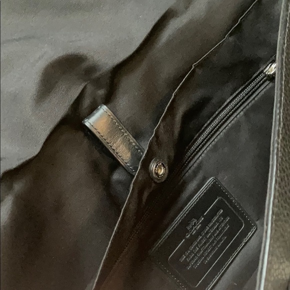 Men’s Coach messenger bag - Picture 7 of 9